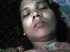 Indian Mature Shaved Pussy Fucked With Bf